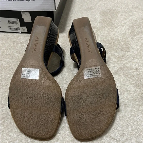 Alfani Navy Snake Accent Wedge Sandals - Women’s Size 8.5M - Picture 5 of 7
